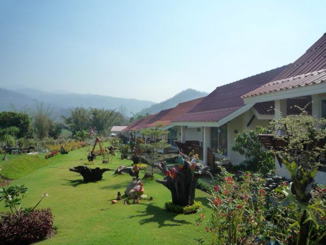 Hotel Baan Pasuk Pai Exteriér fotografie
